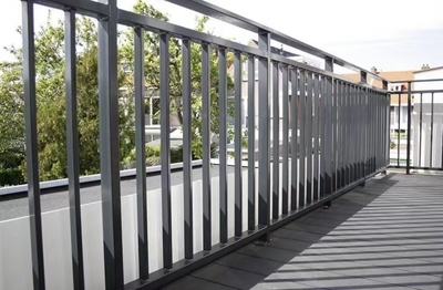 西安鐵藝欄桿道路護欄圍欄定制專家——如云鐵藝，守護城市安全與美觀的堅實屏障